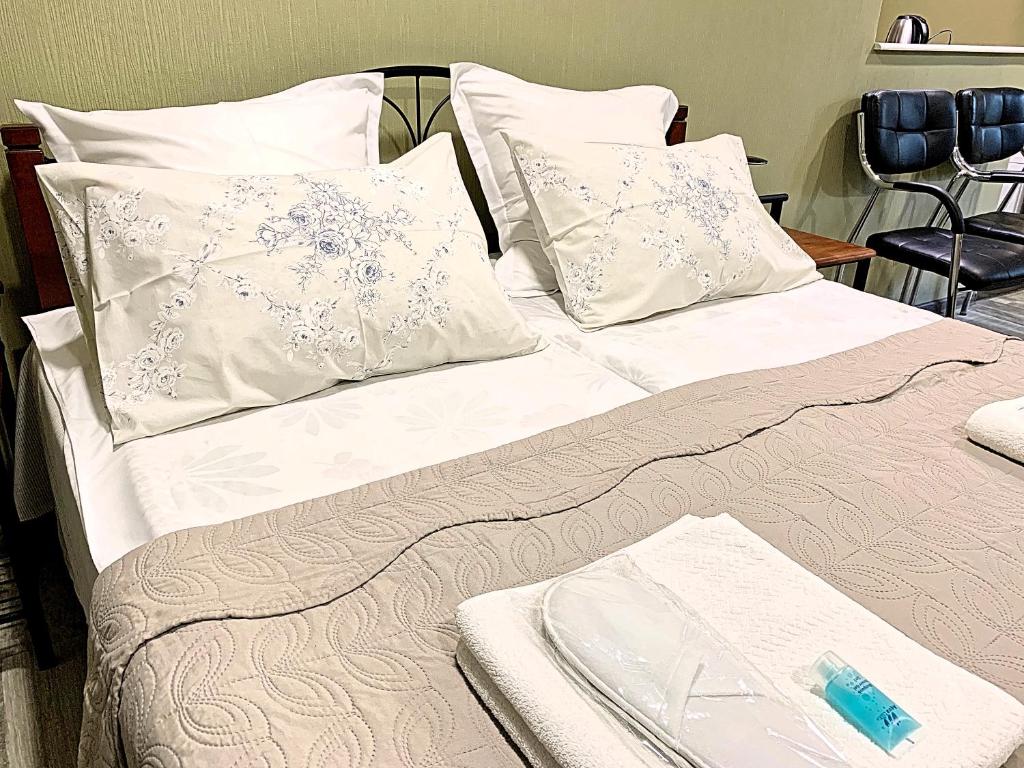 Red Fox Guesthouse room 6